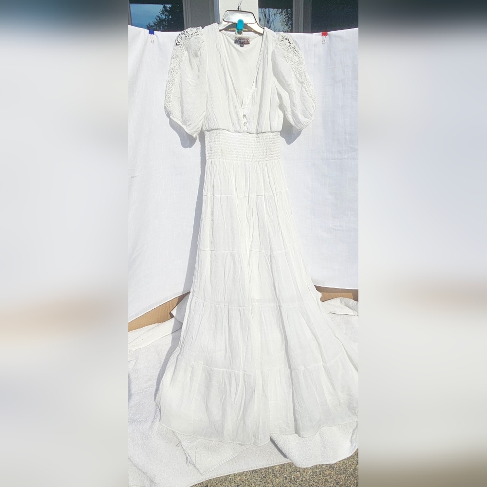 J Gee Elegant White Maxi Dress Sz S See Pictures For Details Perfect For Summer